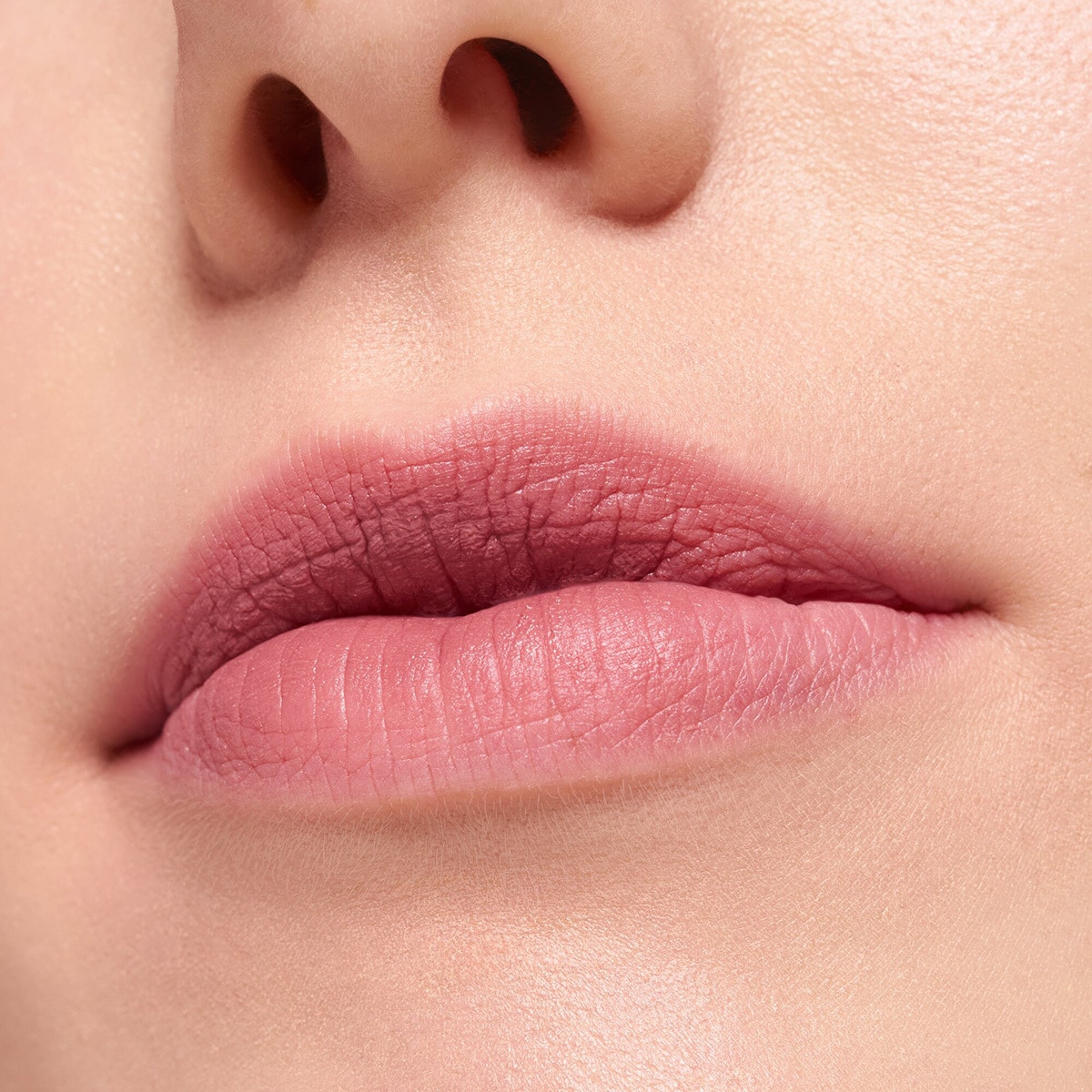  ESSENCE ESSENCE Essence Blur Soufflé Mat Ruj 06  1 of 11 