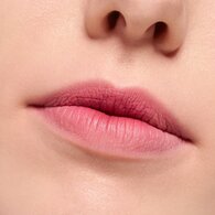  ESSENCE ESSENCE Essence Blur Soufflé Mat Ruj 05  1 of 10 