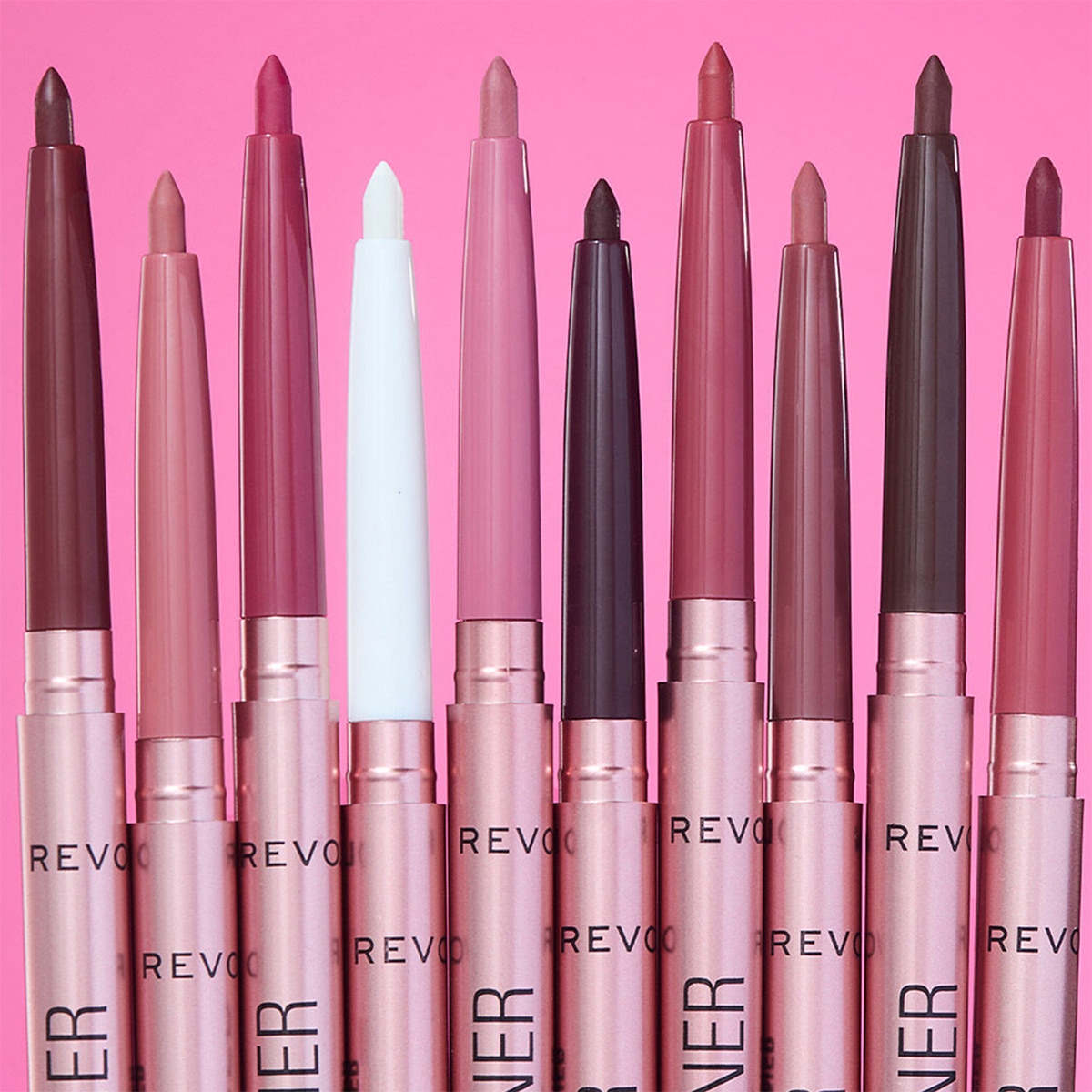 REVOLUTION REVOLUTION Revolution Pout Bomb Dolgunlaştırıcı Dudak Kalemi Nude 1 of 5