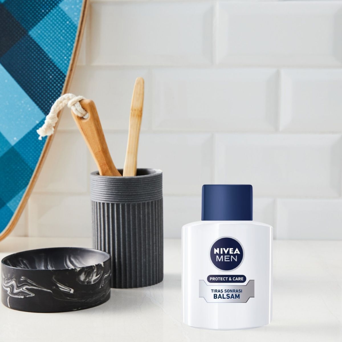  NIVEA FOR MEN NIVEA FOR MEN Nivea Men Erkek Tıraş Sonrası Balsam Protect & Care 100 ml  1 of 6 