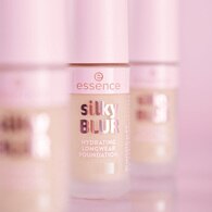  ESSENCE ESSENCE Essence Silky Blur Nemlendirici Kalıcı Fondöten 115  1 of 11 