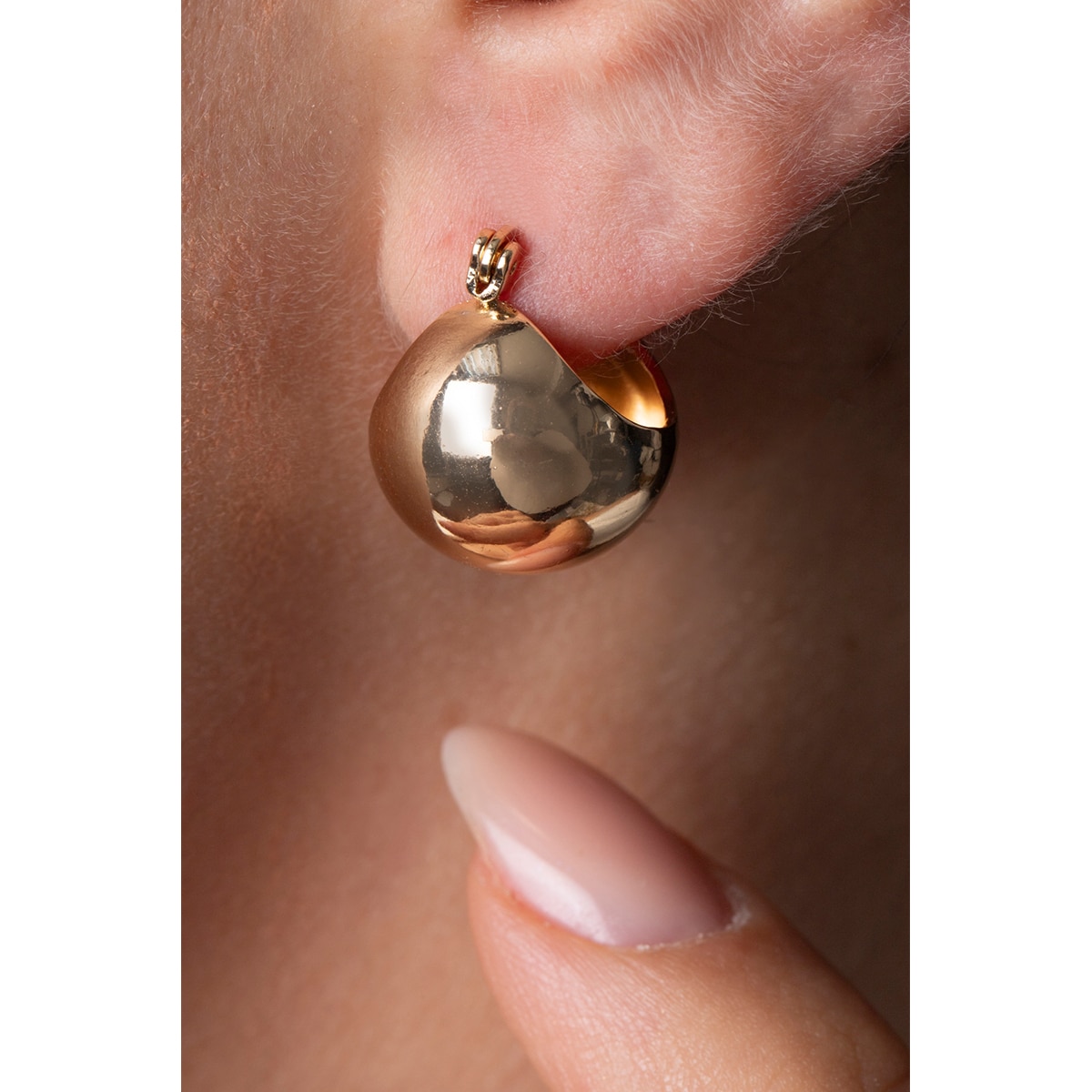  undefined VOLENIA Volenia Küpe Altın Renkli Minimal Sepet  1 of 4 