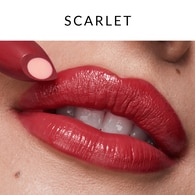 Avon Hydramatic Işıltılı Ruj Scarlet