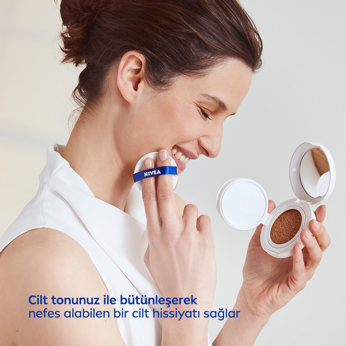 NIVEA VISAGE EXC. NIVEA VISAGE EXC. Nivea Cellular Expert Finish 3in1 Cushion Renkli Orta Ton Yüz Bakım Kremi 02 15 ml 1 of 9