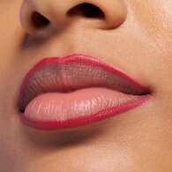 ESSENCE ESSENCE Essence Poutline Soft Glide Dudak Kalemi 05 1 of 9