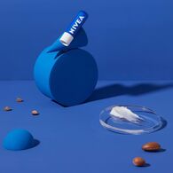 Nivea Dudak Bakım Kremi Original 4,8 g 24 Saat Nem Shea Yağı