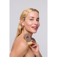 2Wins Beauty Highlighter Stick Iconic Multi Use