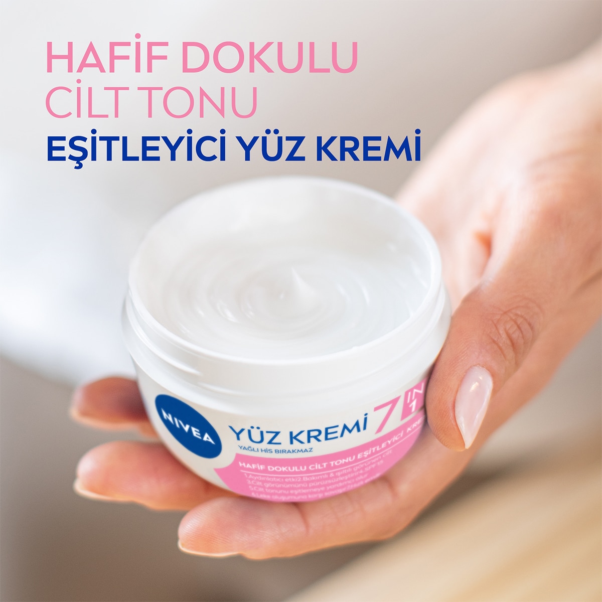 NIVEA VISAGE NIVEA VISAGE Nivea Cilt Tonu Eşitleyici Yüz Kremi 100 ml 24 Saat Nemlendirici  1 of 7 