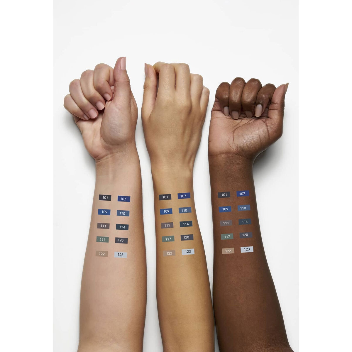  GOLDEN ROSE GOLDEN ROSE Golden Rose Emily Göz Kalemi No: 110  1 of 3 