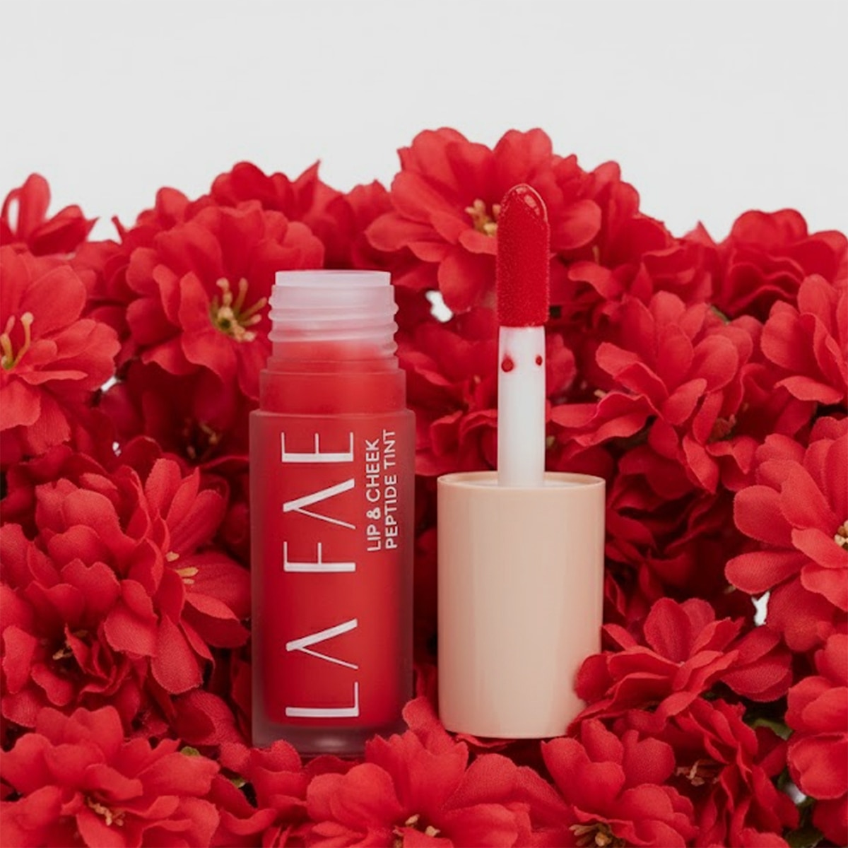 LA FAE LA FAE La Faé Lip & Cheek Peptide Tint Crush Red 1 of 7