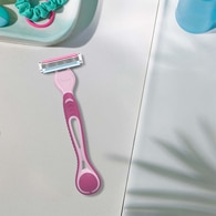 GILLETTE VENUS GILLETTE VENUS Gillette Venus Renkli Kullan At Tıraş Bıçağı 3 Bıçaklı 4+2 Adet 1 of 11