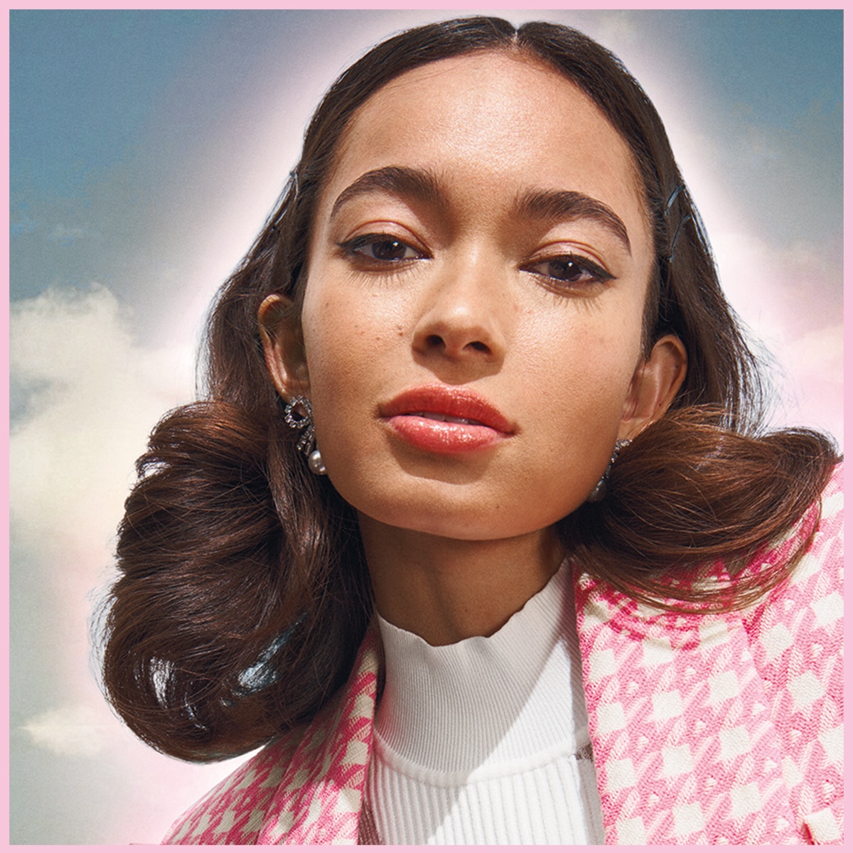  MAYBELLINE EXC. MAYBELLINE Maybelline New York Instant Perfector Glow 4 Etki 1 Arada Fondöten 01 Light  1 of 7 