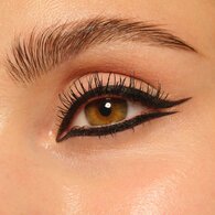 ESSENCE ESSENCE Essence Lash Princess Göz Kalemi Party 01 1 of 11