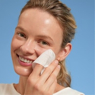  NIVEA VISAGE NIVEA VISAGE Nivea Besleyici Makyaj Temizleme Mendilleri Kuru Cilt 25 Adet  1 of 7 