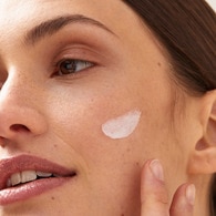 Nivea Aqua Rose Organik Gül Suyu İçeren Nemlendirici Jel Yüz Kremi 50 ml