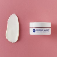 Nivea 45+ Yaş Kırışıklık Karşıtı + Sıkılaştırıcı Yüz Bakım Kremi 50 ml