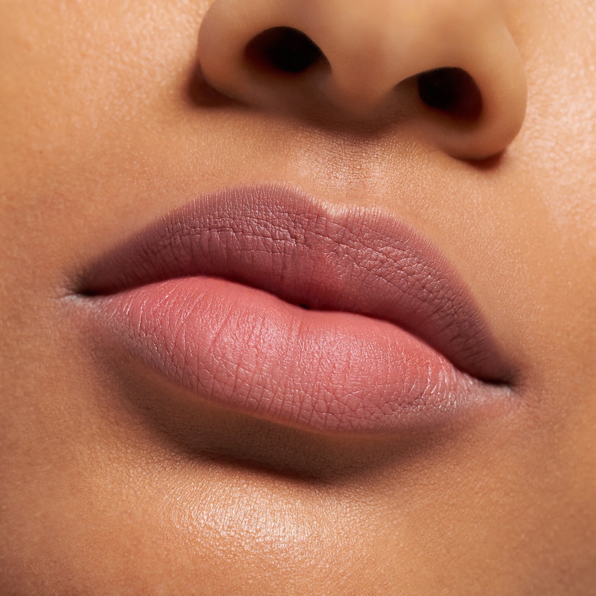 ESSENCE ESSENCE Essence Blur Soufflé Mat Ruj 02 1 of 11