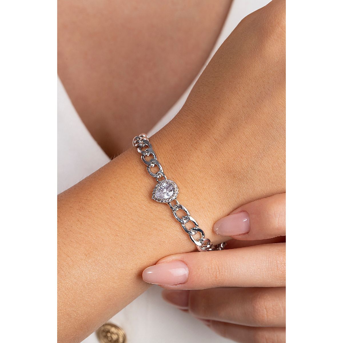  undefined VOLENIA Volenia Gümüş Renk Damla Model Bileklik  1 of 4 