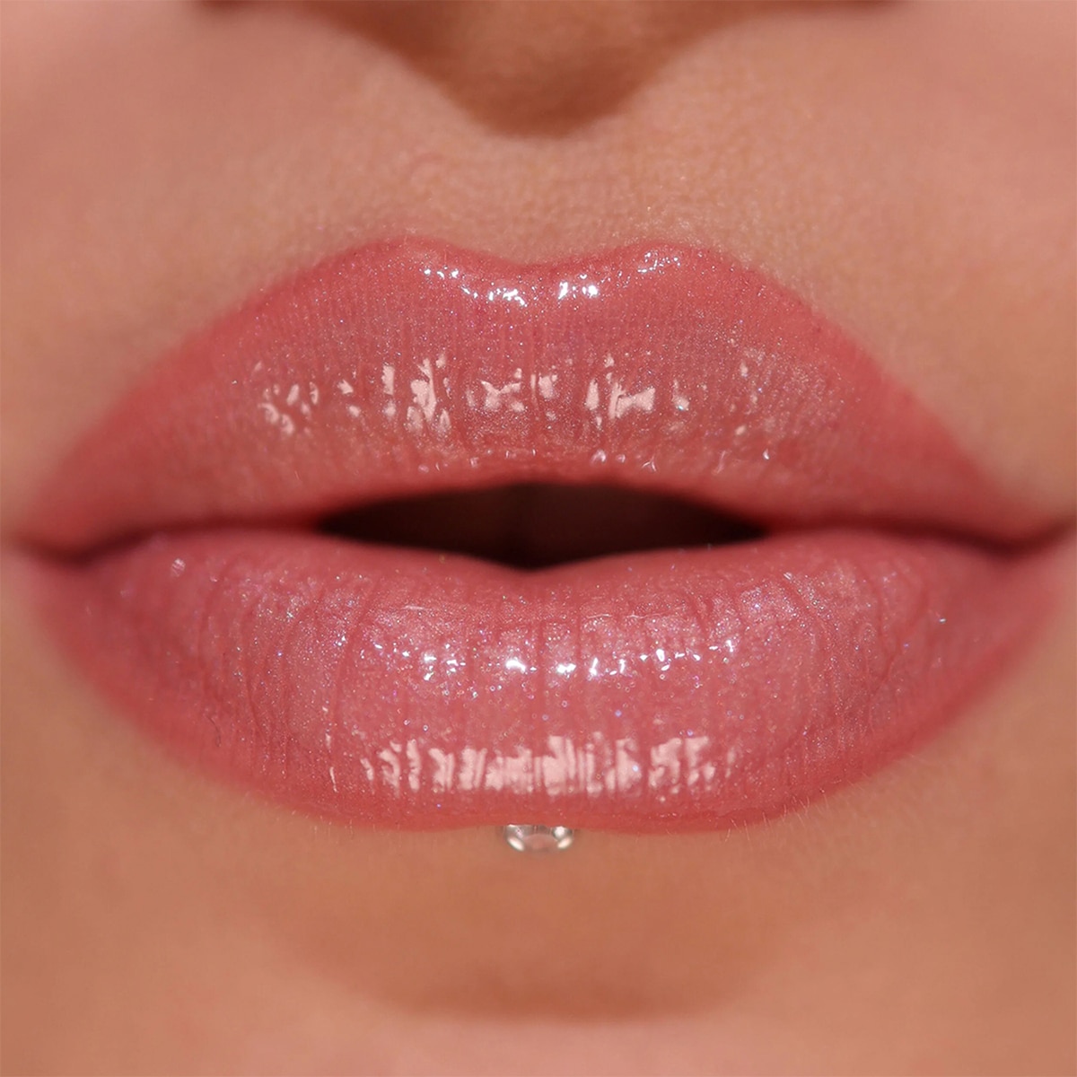  REVOLUTION REVOLUTION Revolution Shimmer Bomb Gloss Shine Pink  1 of 3 