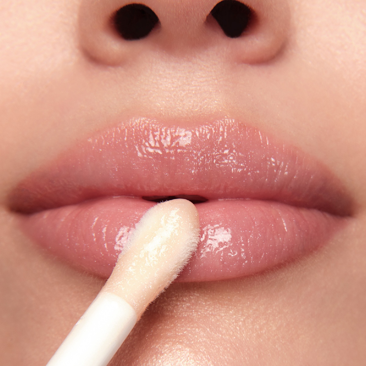  PASTEL PASTEL Pastel Plump Up Extra Hydrating Plumping Gloss Dolgunlaştıran Dudak Parlatıcısı 211  1 of 9 