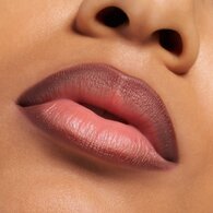 ESSENCE ESSENCE Essence Poutline Soft Glide Dudak Kalemi 04 1 of 9