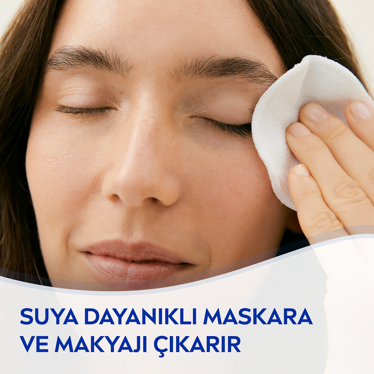  NIVEA VISAGE NIVEA VISAGE Nivea Make Up Expert Çift Fazlı Göz Makyaj Temizleyici 125 ml  1 of 7 