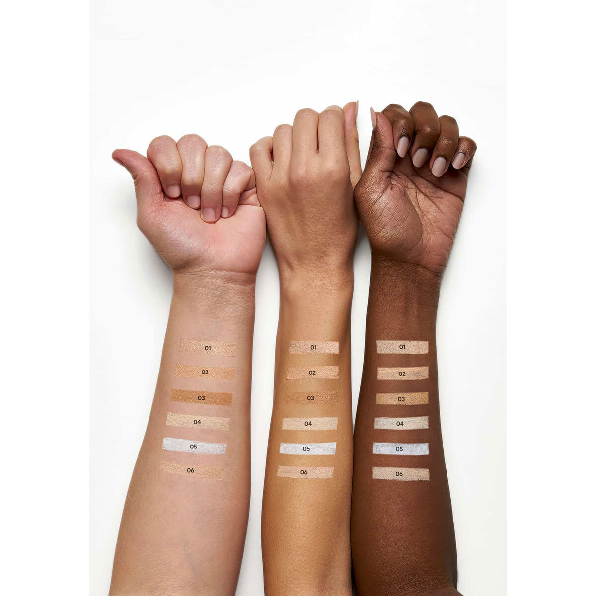  GOLDEN ROSE GOLDEN ROSE Golden Rose Stick Kapatıcı No: 04  1 of 4 