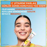Garnier C Vitamini Parlak Günlük Güneş Koruyucu Fluid Yüz Kremi Görünmez Doku SPF50+ 40ml