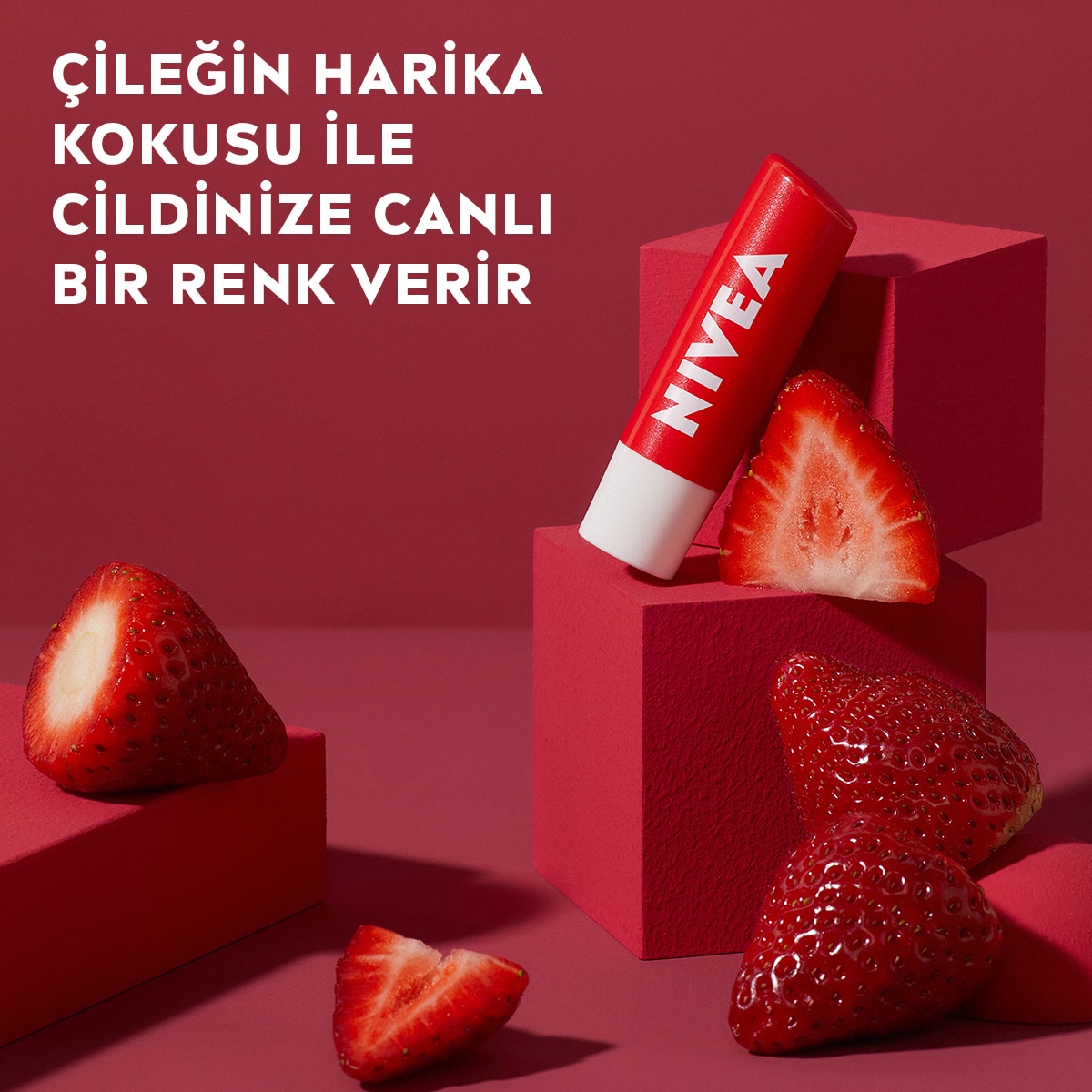  NIVEA LIP CARE NIVEA LIP CARE Nivea Dudak Bakım Kremi ve Dudak Parlatıcı Çilek 4,8 g 24 Saat Nem  1 of 6 