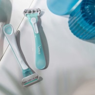 GILLETTE VENUS GILLETTE VENUS Gillette Venus Hassas Kullan At Kadın Tıraş Bıçağı 3 Adet 1 of 11
