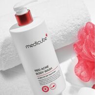  MEDICUBE MEDICUBE Medicube Red Akne Vücut Temizleyici Jel 400 g  1 of 4 