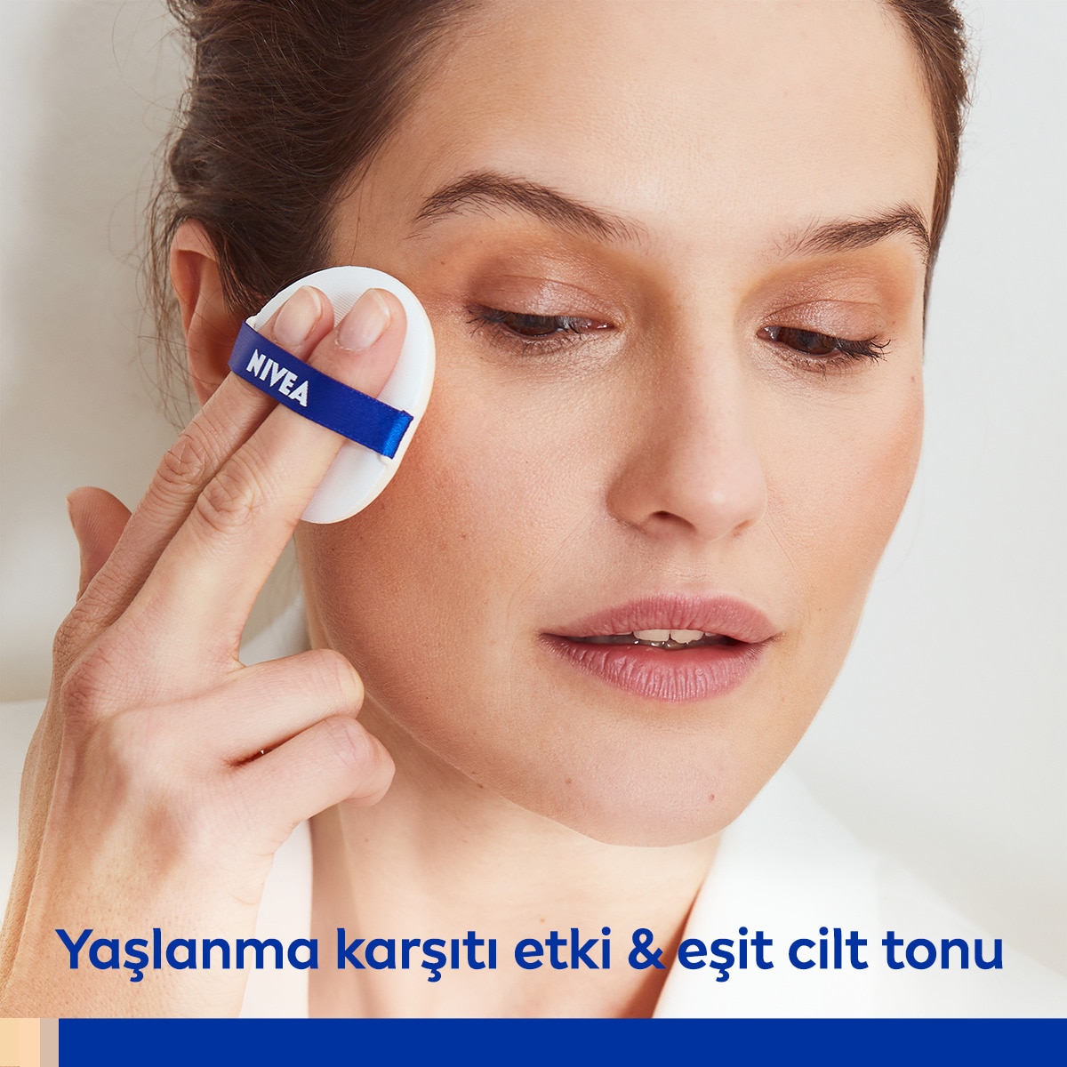  NIVEA VISAGE EXC. NIVEA VISAGE EXC. Nivea Cellular Expert Finish 3in1 Cushion Renkli Açık Ton Yüz Bakım Kremi 01 15 ml  1 of 9 