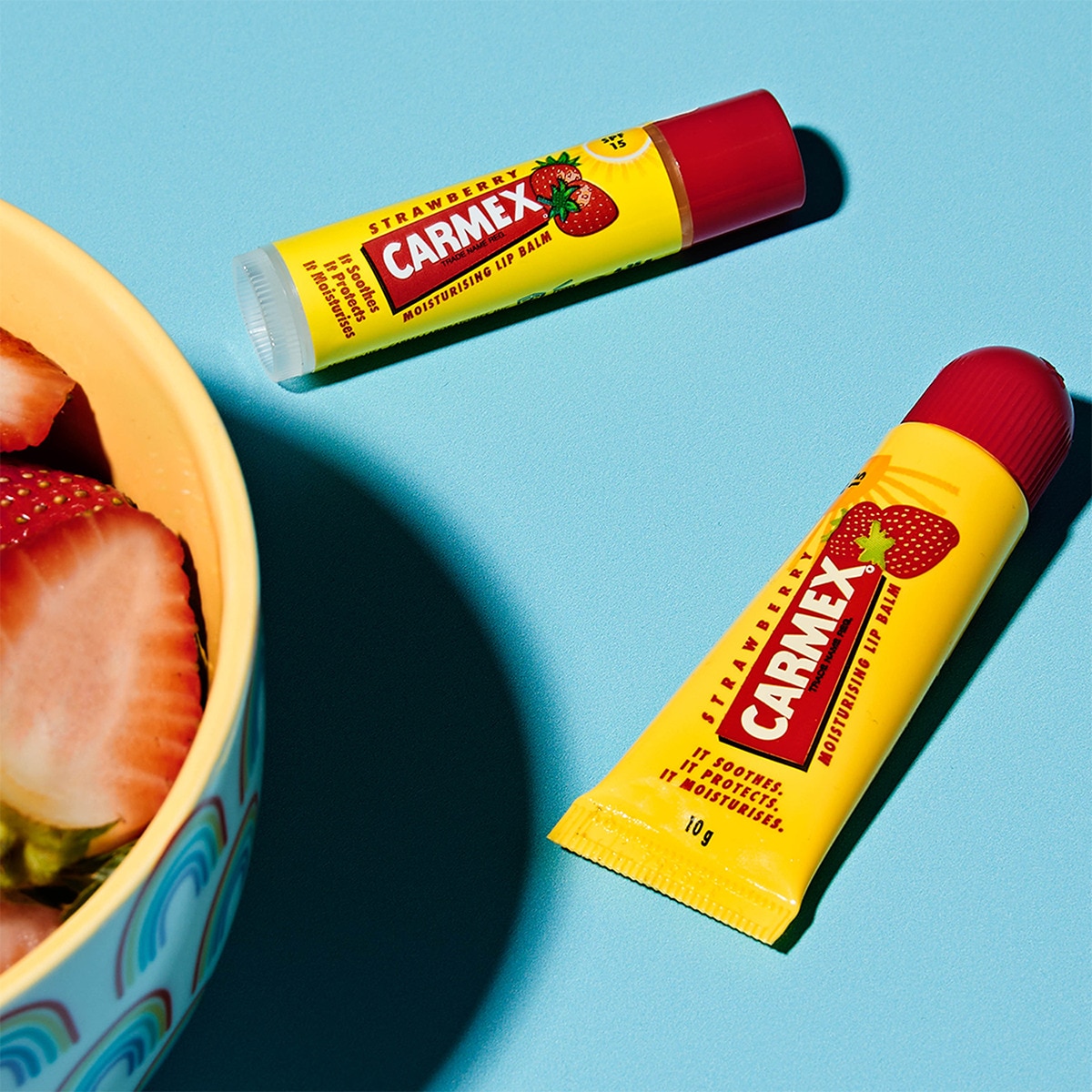  CARMEX CARMEX Carmex Stick Dudak Balmı Çilek Spf15 4.25 g  1 of 3 