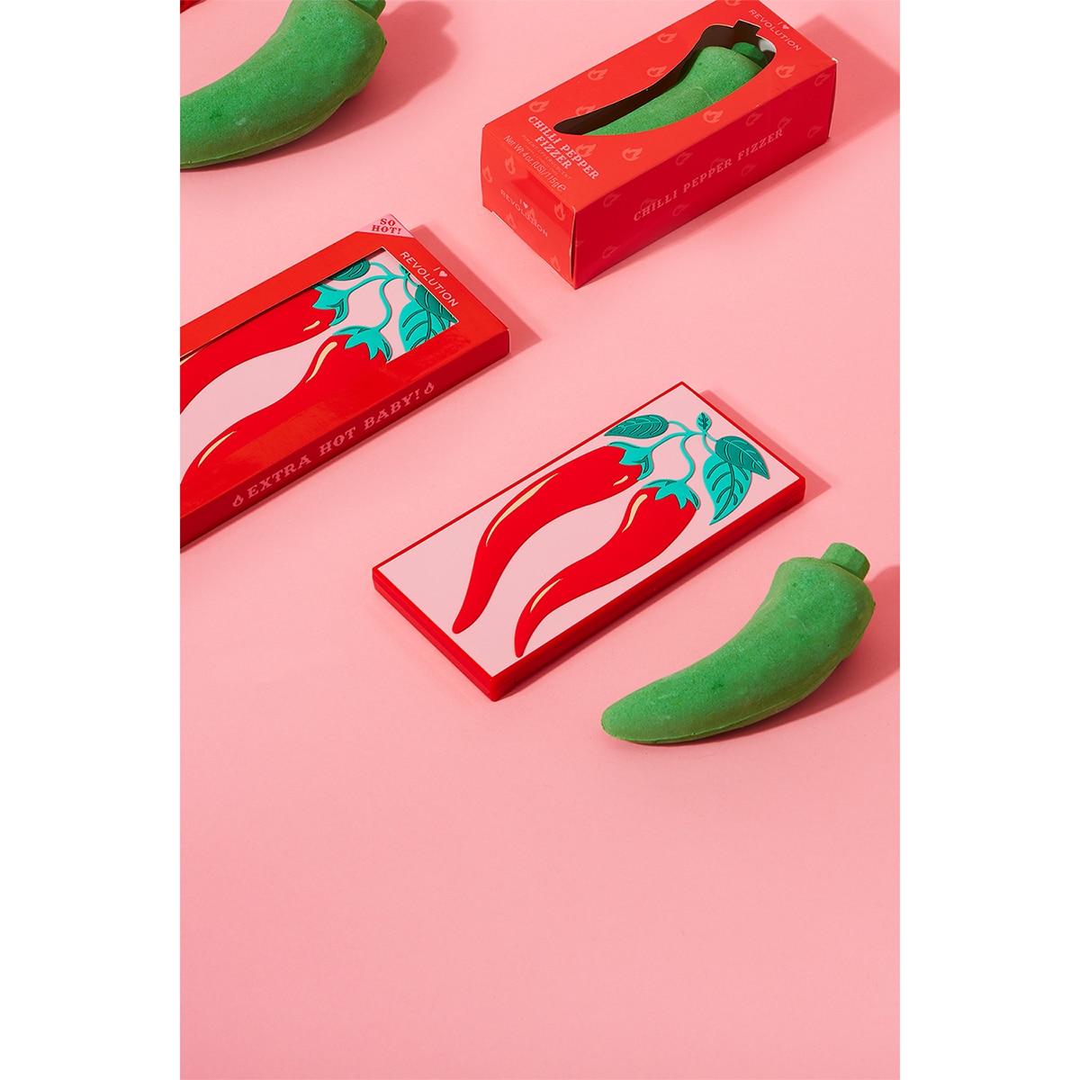  REVOLUTION I HEART REVOLUTION I Heart Revolution Sweet Chilli Dolgunlaştırıcı Dudak Yağı Clear  1 of 6 