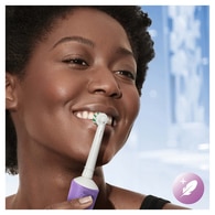 Oral-B Şarjlı/Elektrikli Diş Fırçası Vitality Pro Beyaz Koruma ve Temizlik