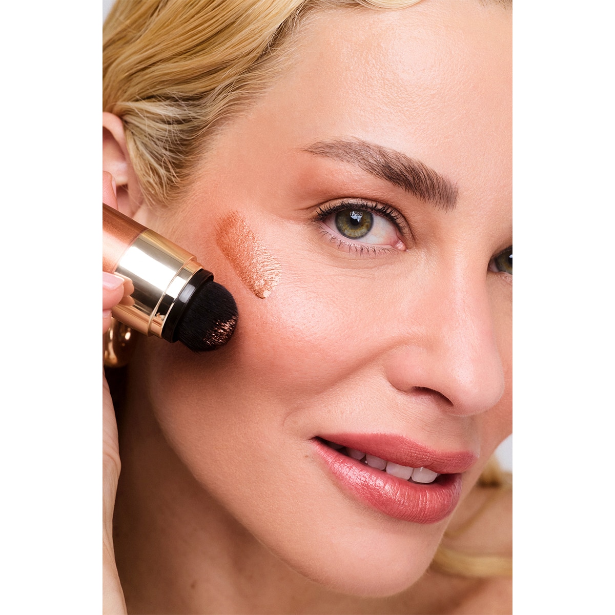 2WINS 2WINS MAKE UP 2Wins Beauty Aydınlatıcı 2 Bronze Stardust 1 of 9