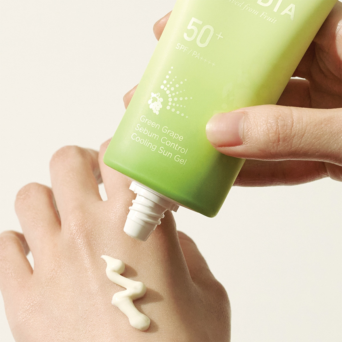 FRUDIA FRUDIA Frudia Green Grape Sebum Gözenek Kontrol Güneş Kremi SPF50 50g 1 of 8